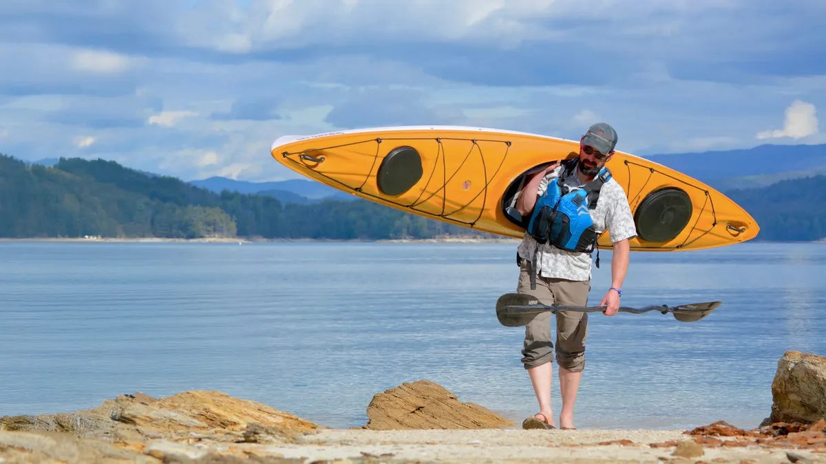 Hurricane Aquasports Sojourn 135 kayak